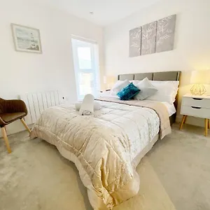 Gild House 2-bedroom Close To Town Centre Apartment Bournemouth